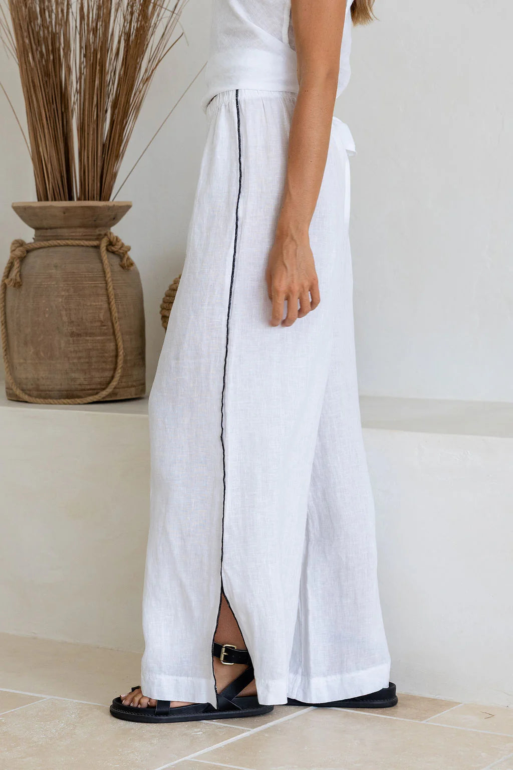 Ariosa Pants - White & Black