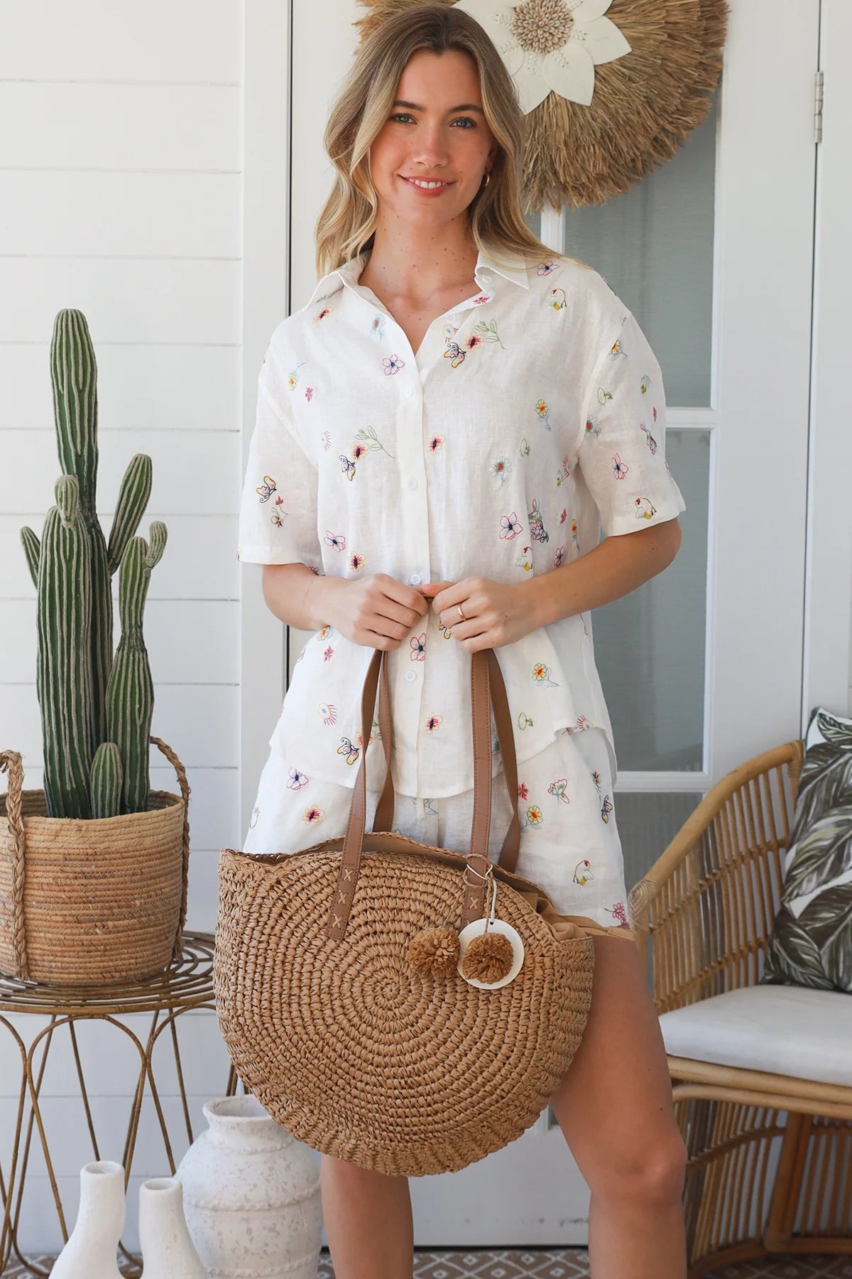 Pom Pom Straw Bag