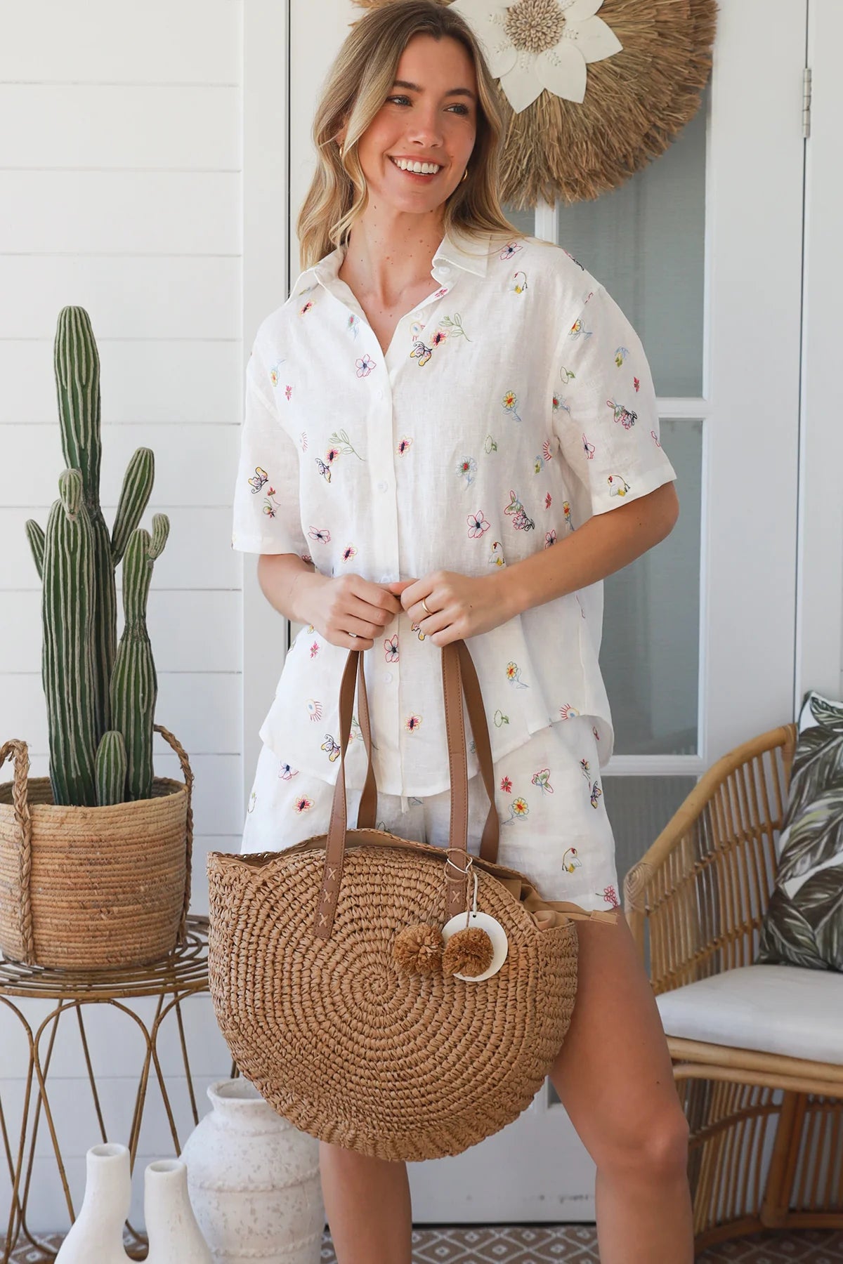 Pom Pom Straw Bag
