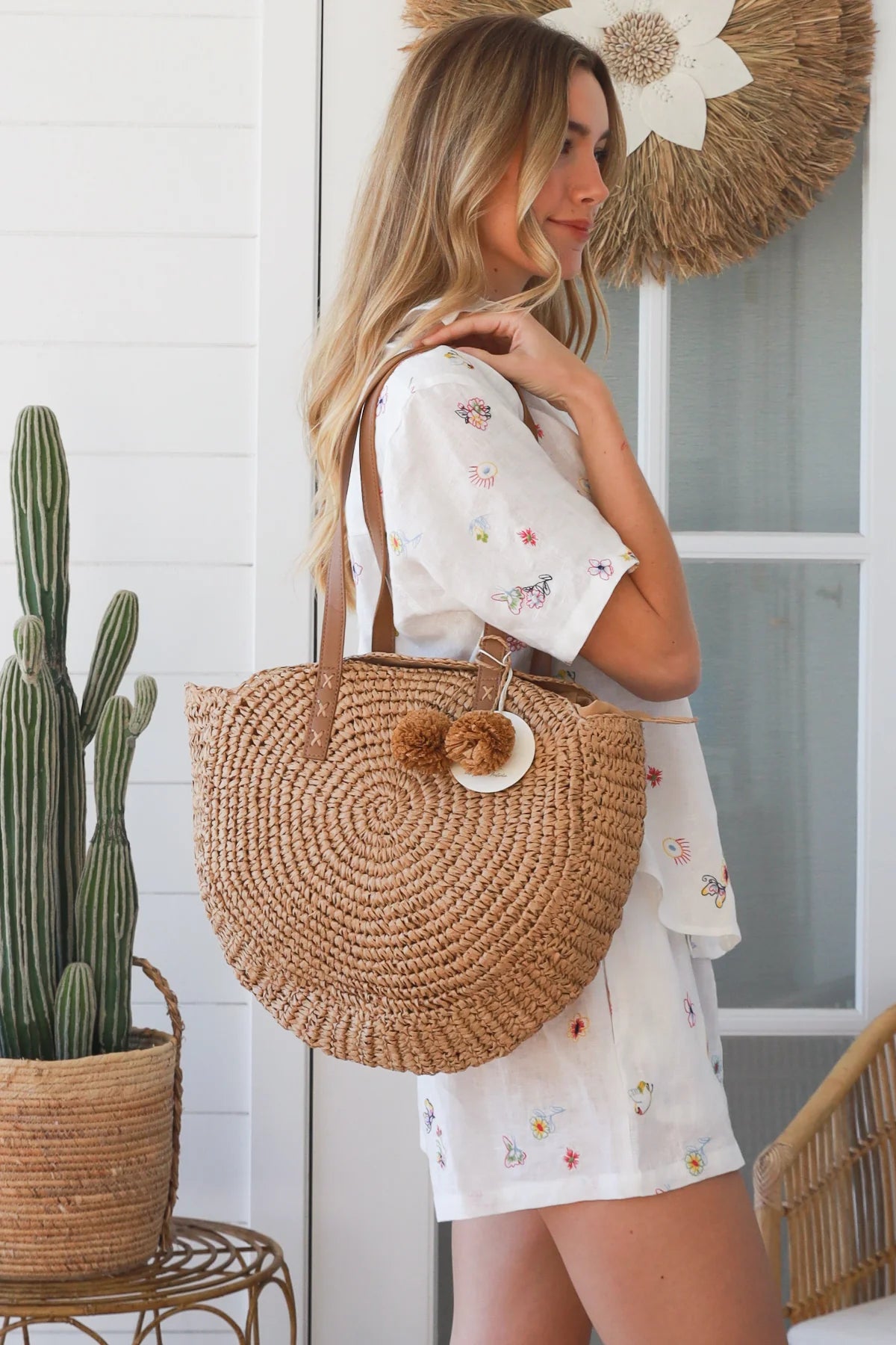 Pom Pom Straw Bag