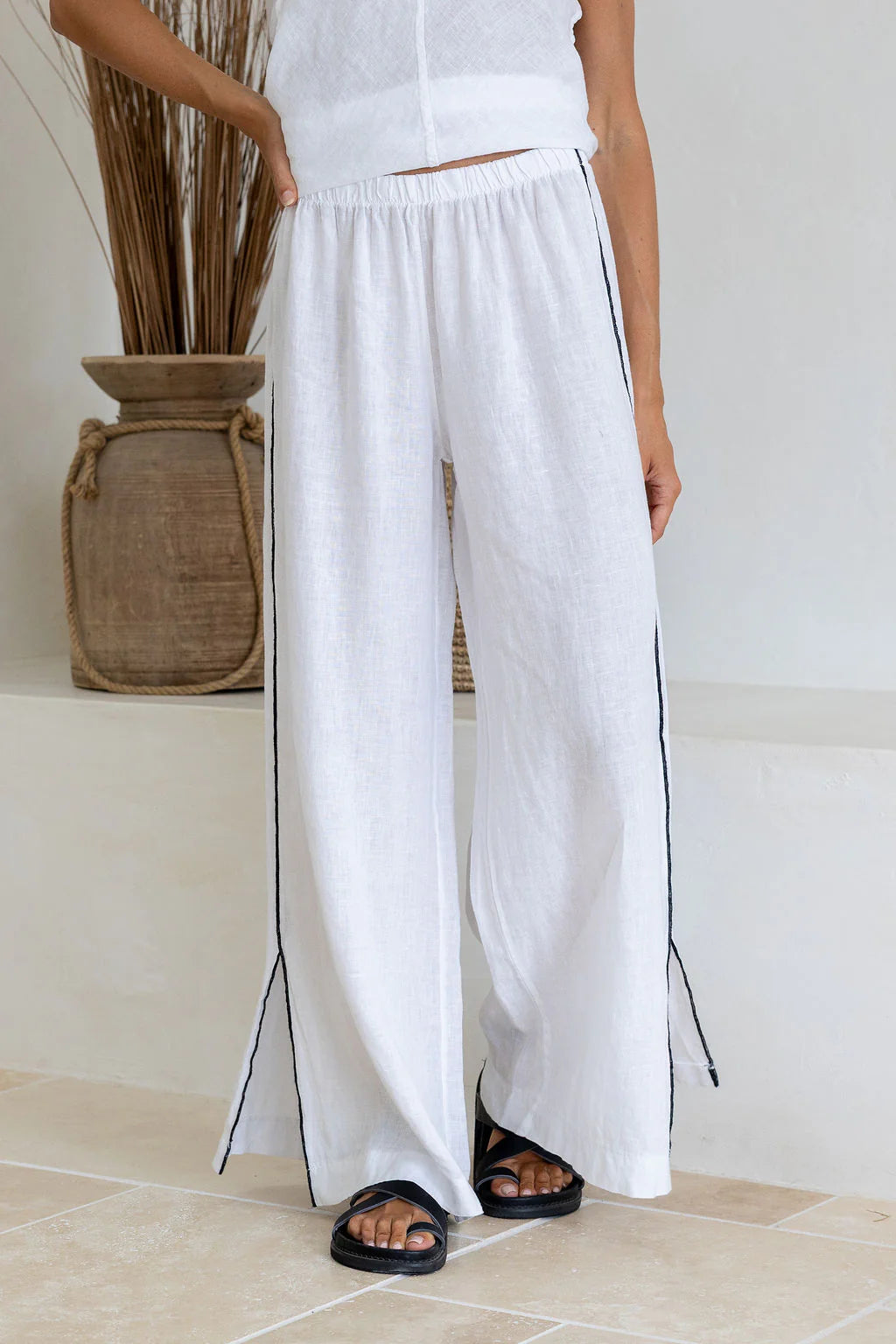 Ariosa Pants - White & Black